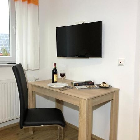 Apartamento Zollwanger - Wohnen Auf Zeit Dilinga Exterior foto